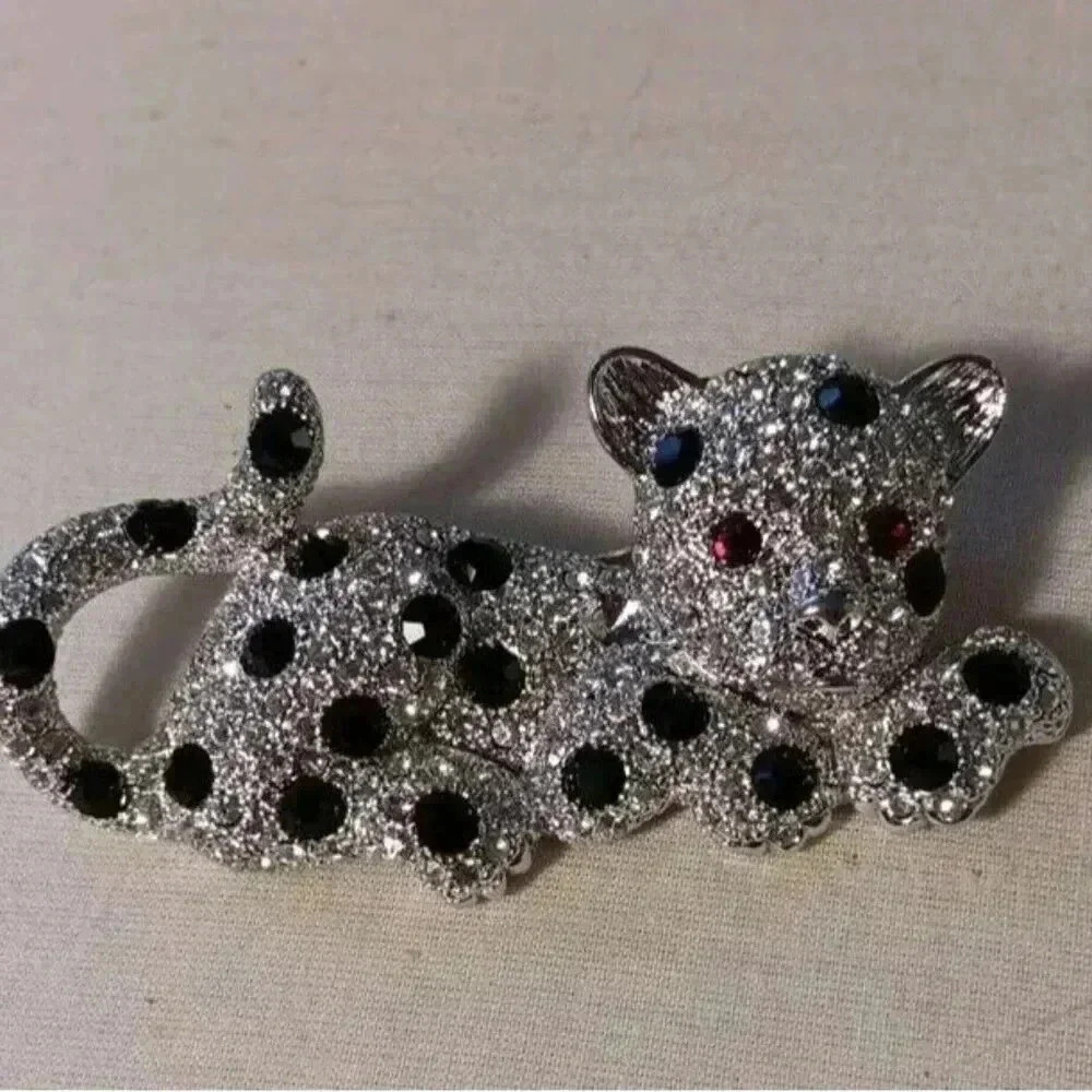 Leopard Cub Pin Brooch Silver Toned Black Spots Rhinestones‎ And Red Eyes Gems